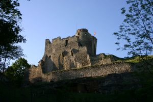 Hrad Michalovice - nejbližší hradní soused Zvířetic